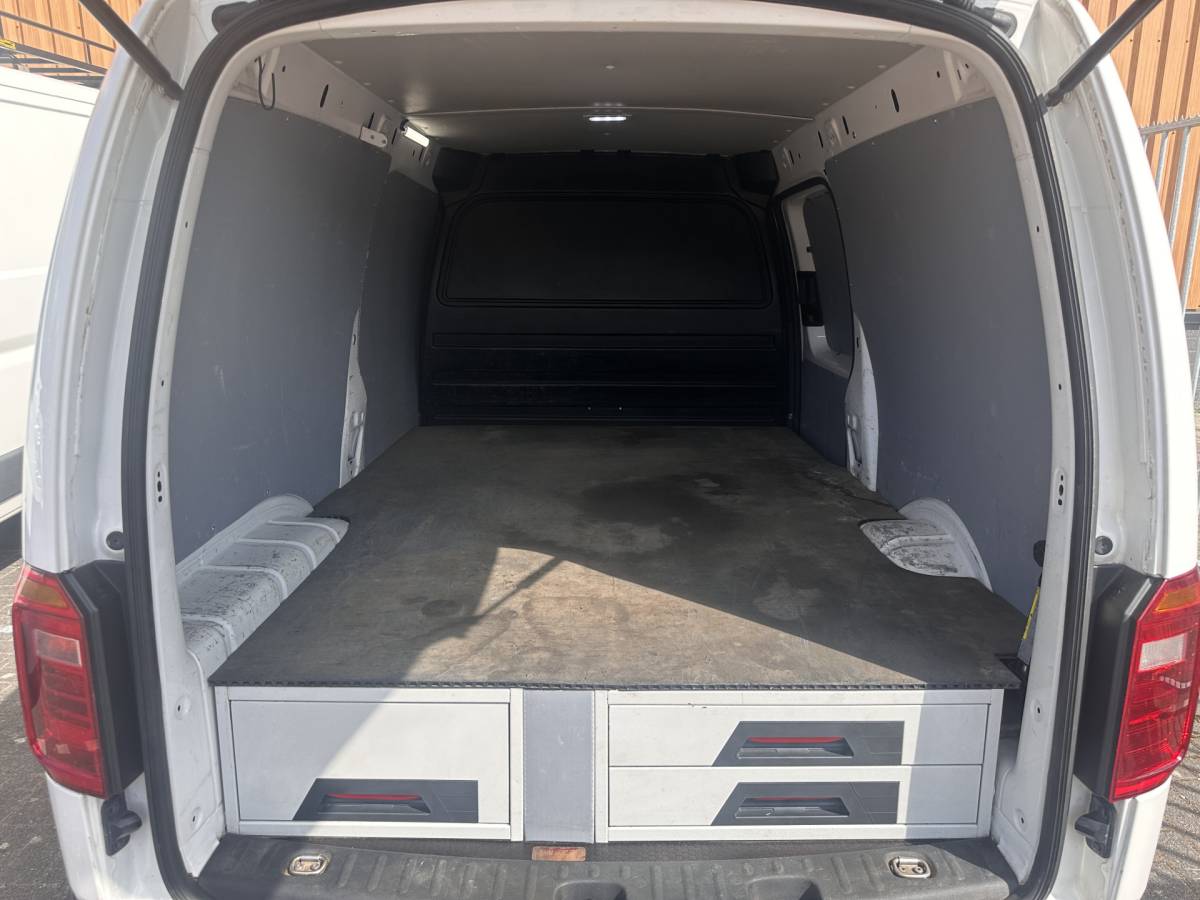 Volkswagen Caddy Volkswagen Caddy Maxi 2.0 TDI L2H1 BMT Highline | Cruise Control | Euro 6 | Parkeersensoren Achter | Bluetooth | Omvormer | Trekhaak | Airconditioning |