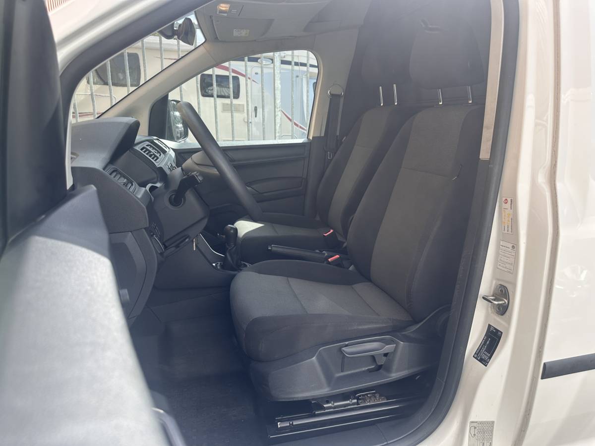 Volkswagen Caddy Volkswagen Caddy Maxi 2.0 TDI L2H1 BMT Highline | Cruise Control | Euro 6 | Parkeersensoren Achter | Bluetooth | Omvormer | Trekhaak | Airconditioning |