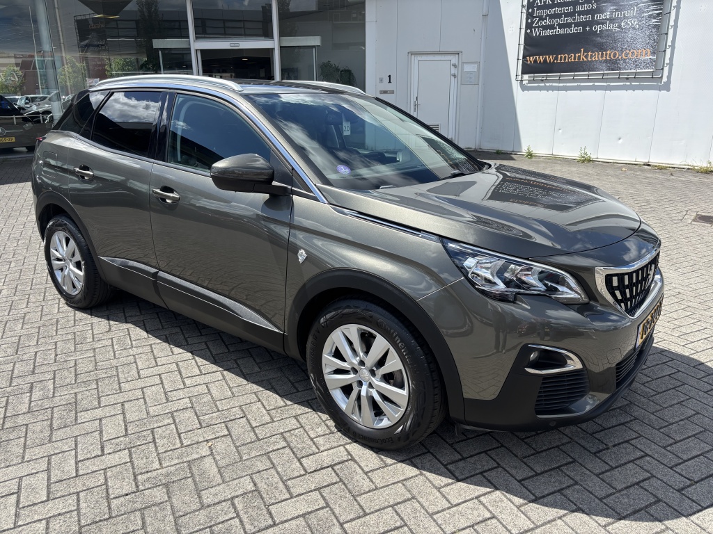 Peugeot 3008 Peugeot 3008 1.2 PureTech Active Navi Carplay Trekhaak Parkeersensoren