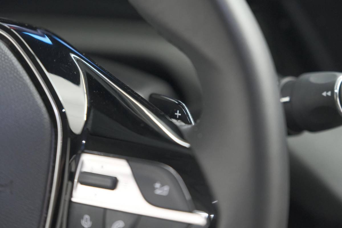 Peugeot 408 Peugeot 408 Hybrid 136 e-DCS6 Allure | 360 Camera | Adaptieve Cruise Control | Navigatie