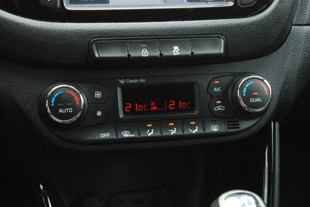 Kia cee'd Kia cee’d 1.6 GDI Business Pack Camera Cruise Navi Bluetooth Clima