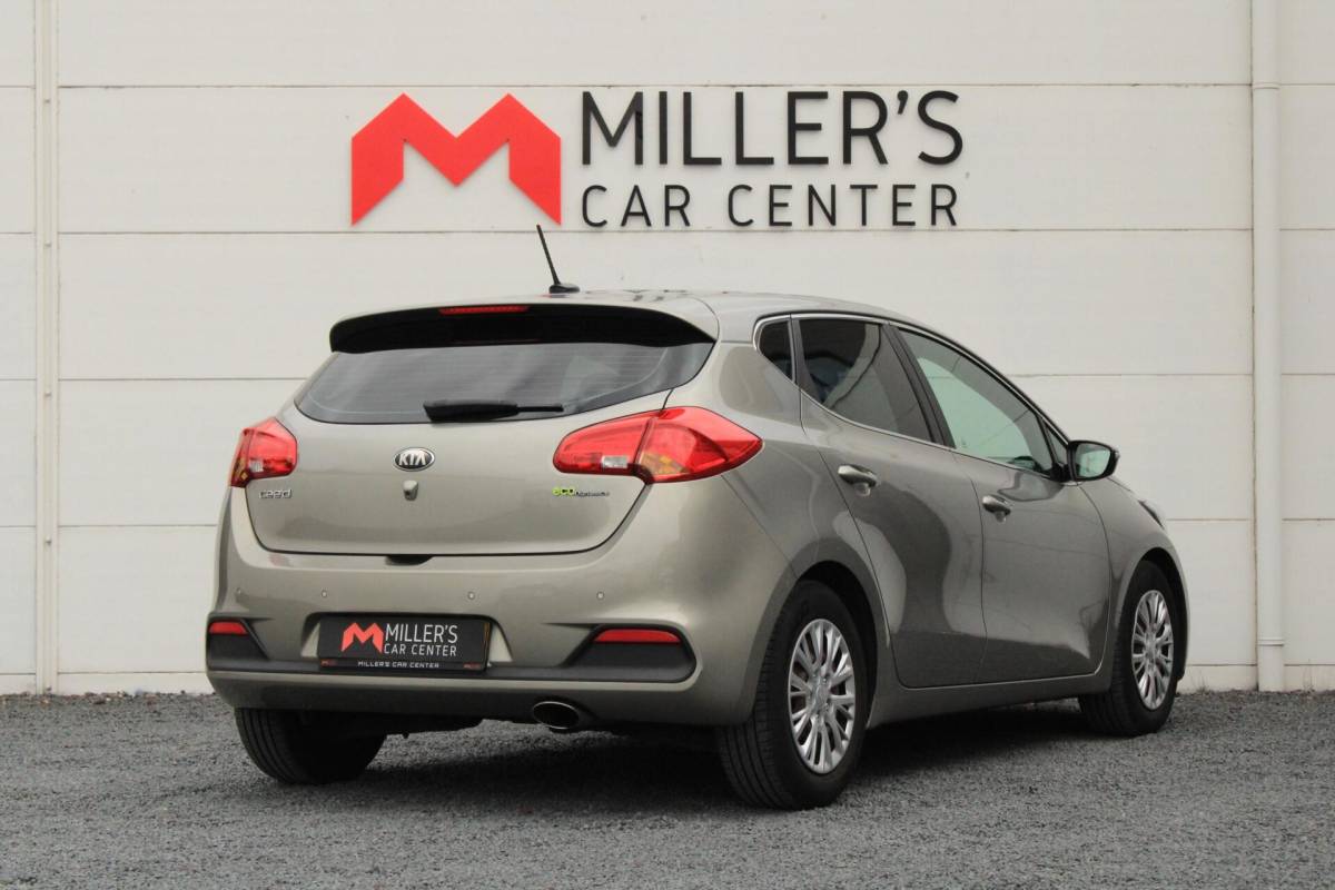 Kia cee'd Kia cee’d 1.6 GDI Business Pack Camera Cruise Navi Bluetooth Clima