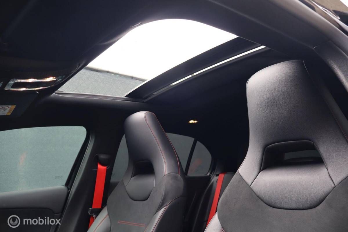 Mercedes-Benz A-Klasse Mercedes A45 AMG S 4MATIC+ 490pk | panoramadak | massage