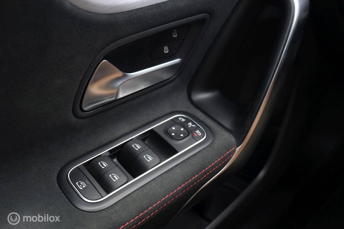 Mercedes-Benz A-Klasse Mercedes A45 AMG S 4MATIC+ 490pk | panoramadak | massage
