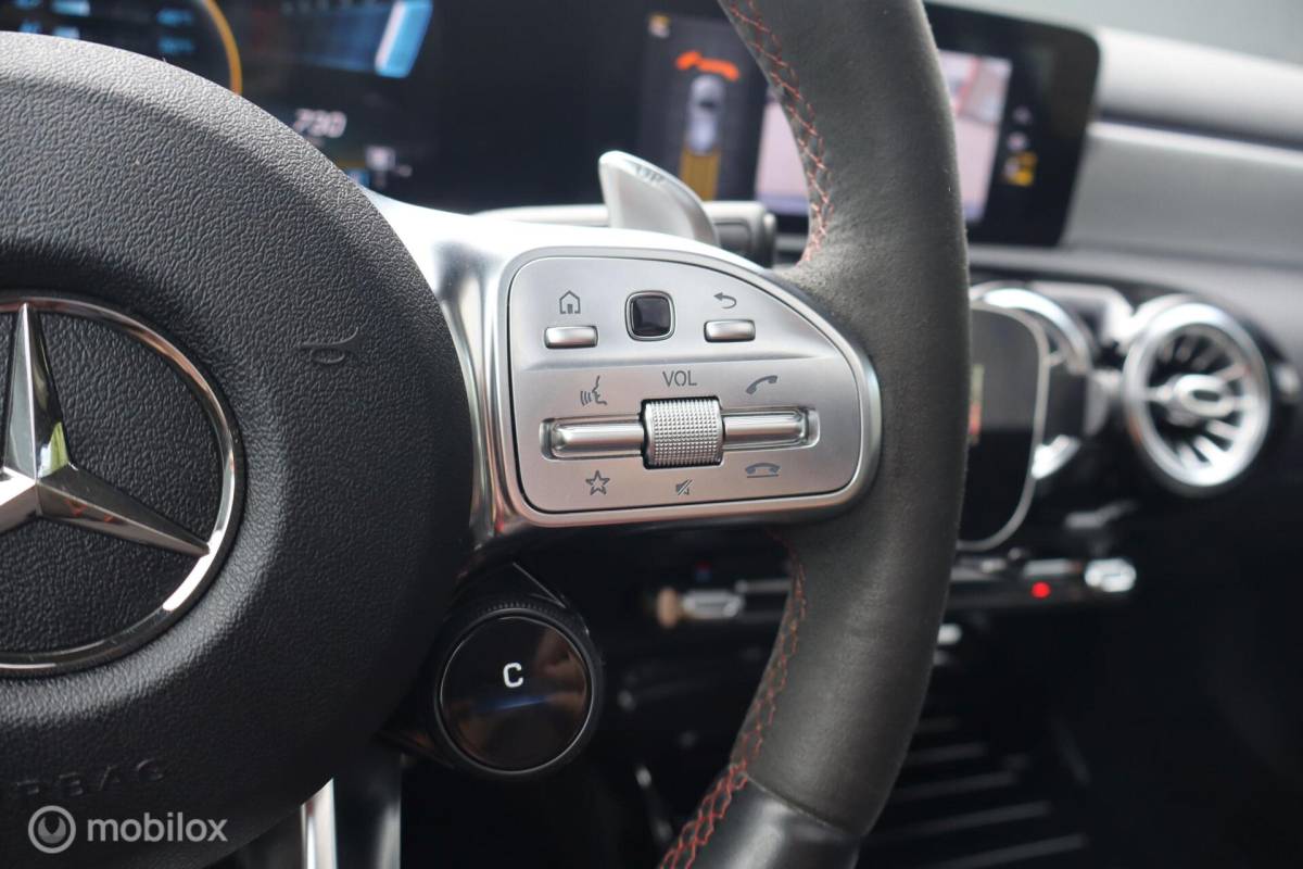 Mercedes-Benz A-Klasse Mercedes A45 AMG S 4MATIC+ 490pk | panoramadak | massage