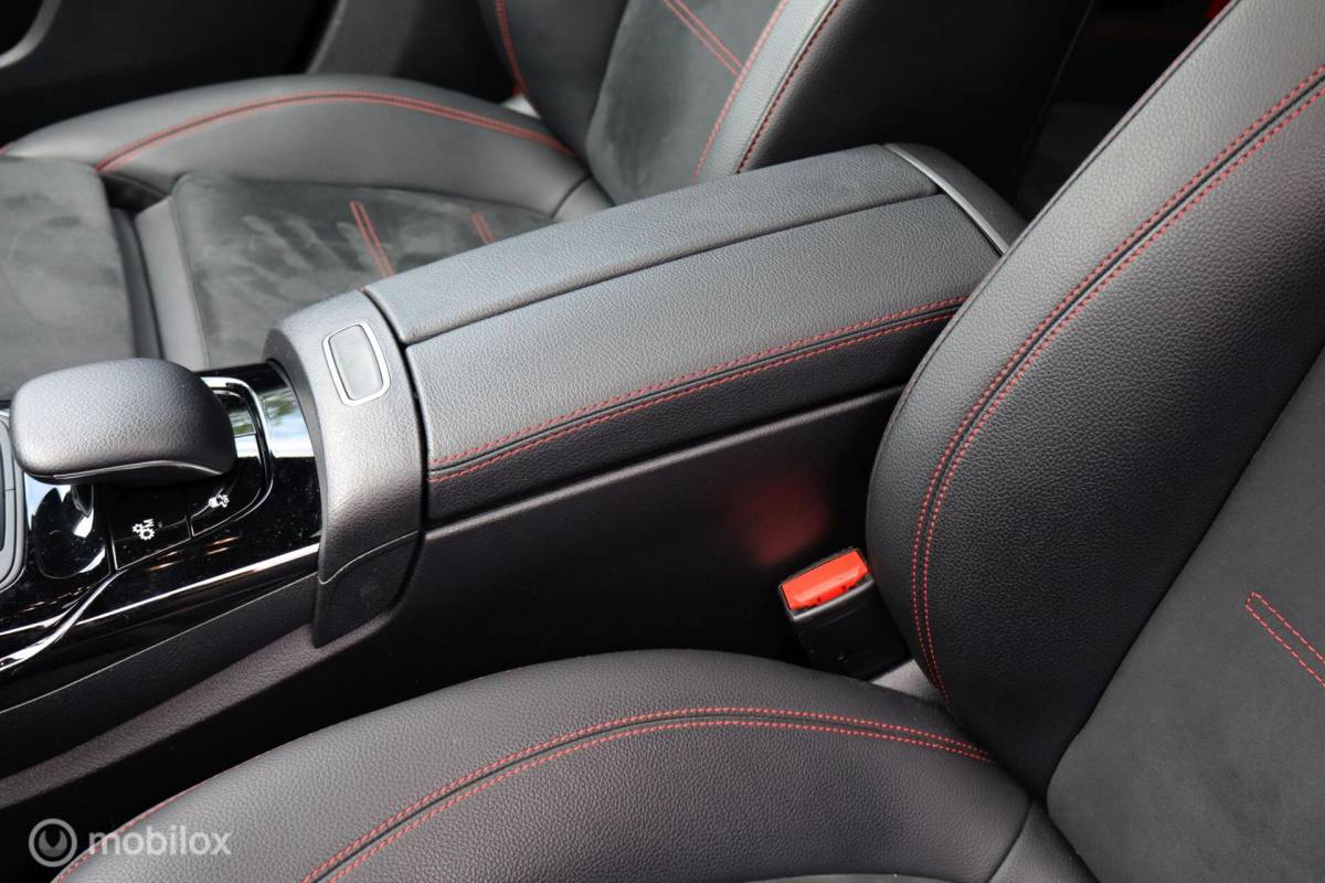 Mercedes-Benz A-Klasse Mercedes A45 AMG S 4MATIC+ 490pk | panoramadak | massage