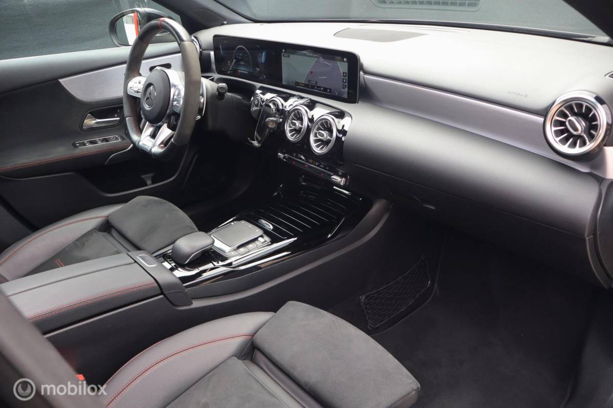 Mercedes-Benz A-Klasse Mercedes A45 AMG S 4MATIC+ 490pk | panoramadak | massage