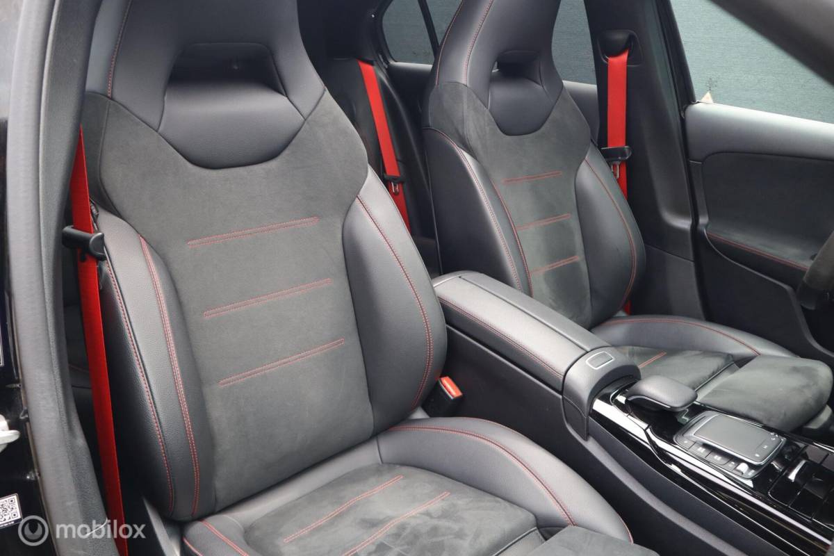 Mercedes-Benz A-Klasse Mercedes A45 AMG S 4MATIC+ 490pk | panoramadak | massage