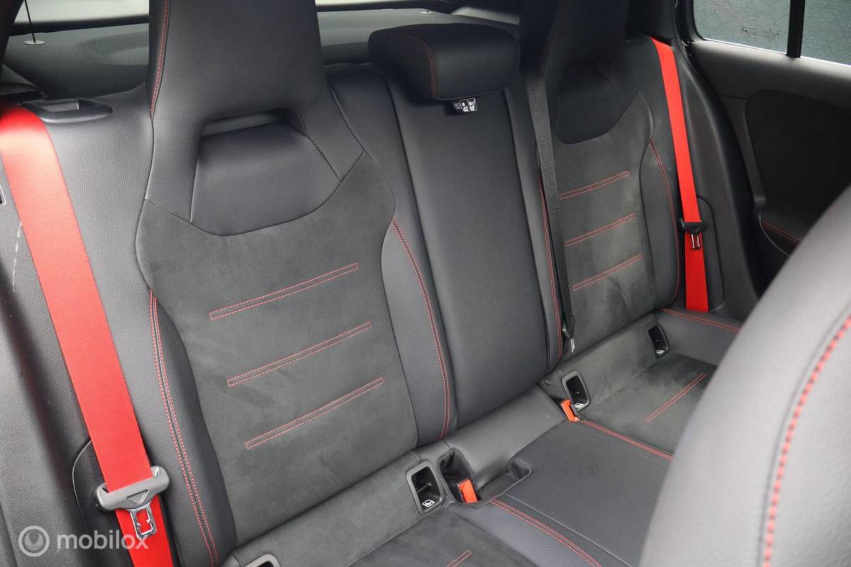 Mercedes-Benz A-Klasse Mercedes A45 AMG S 4MATIC+ 490pk | panoramadak | massage