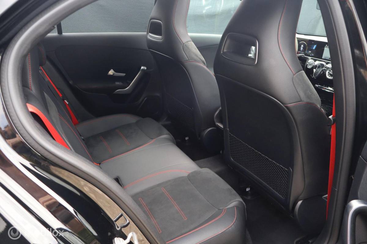 Mercedes-Benz A-Klasse Mercedes A45 AMG S 4MATIC+ 490pk | panoramadak | massage