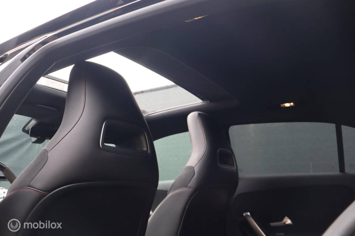 Mercedes-Benz A-Klasse Mercedes A45 AMG S 4MATIC+ 490pk | panoramadak | massage