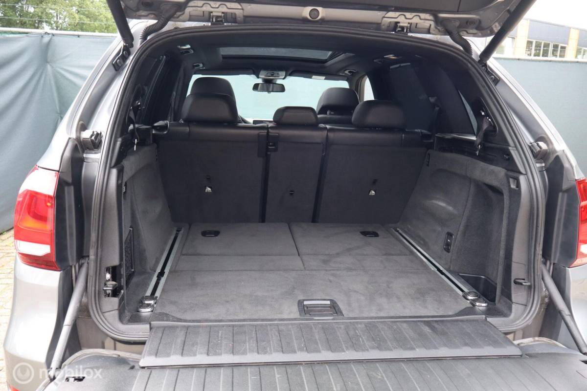 BMW X5 BMW X5 xDrive50i V8 7-zit volle auto! Pano| Head-up| M-Sport