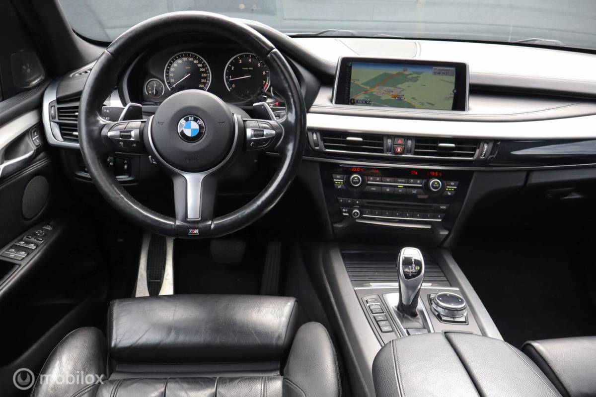 BMW X5 BMW X5 xDrive50i V8 7-zit volle auto! Pano| Head-up| M-Sport