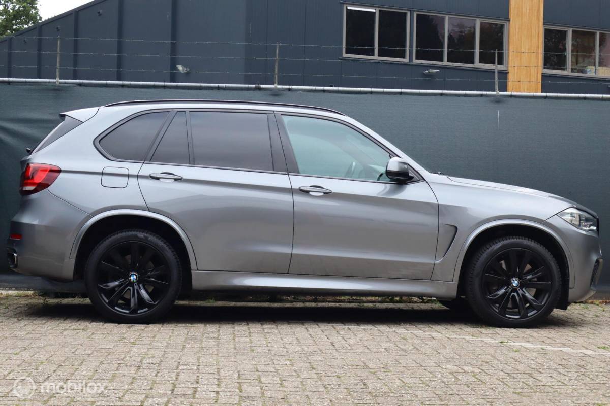 BMW X5 BMW X5 xDrive50i V8 7-zit volle auto! Pano| Head-up| M-Sport