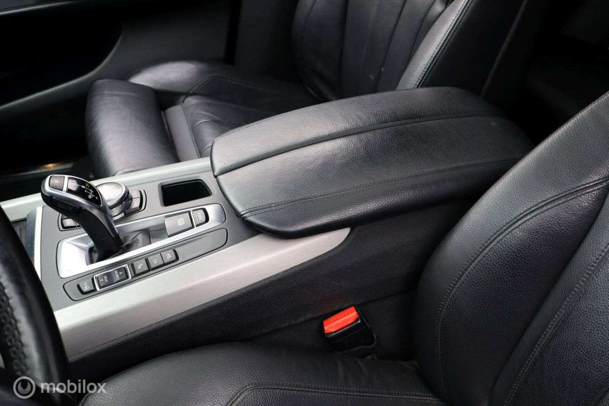 BMW X5 BMW X5 xDrive50i V8 7-zit volle auto! Pano| Head-up| M-Sport