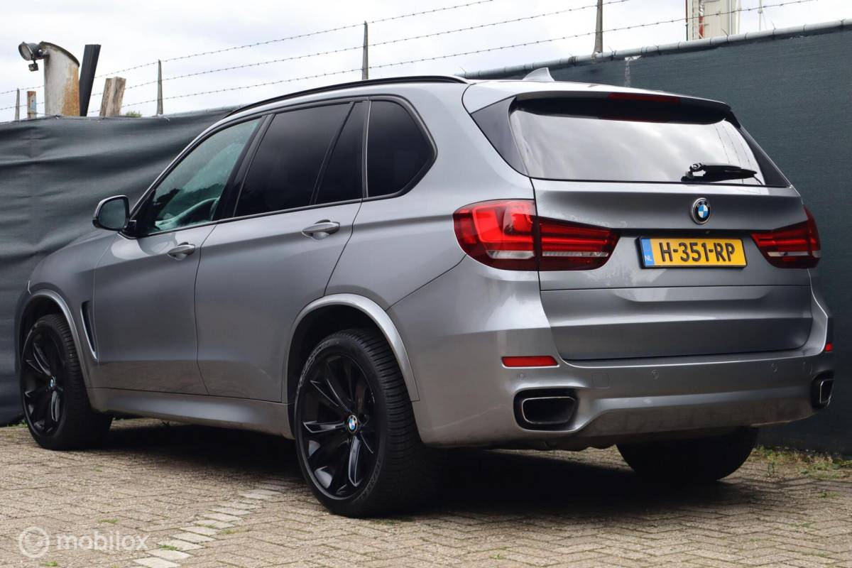 BMW X5 BMW X5 xDrive50i V8 7-zit volle auto! Pano| Head-up| M-Sport