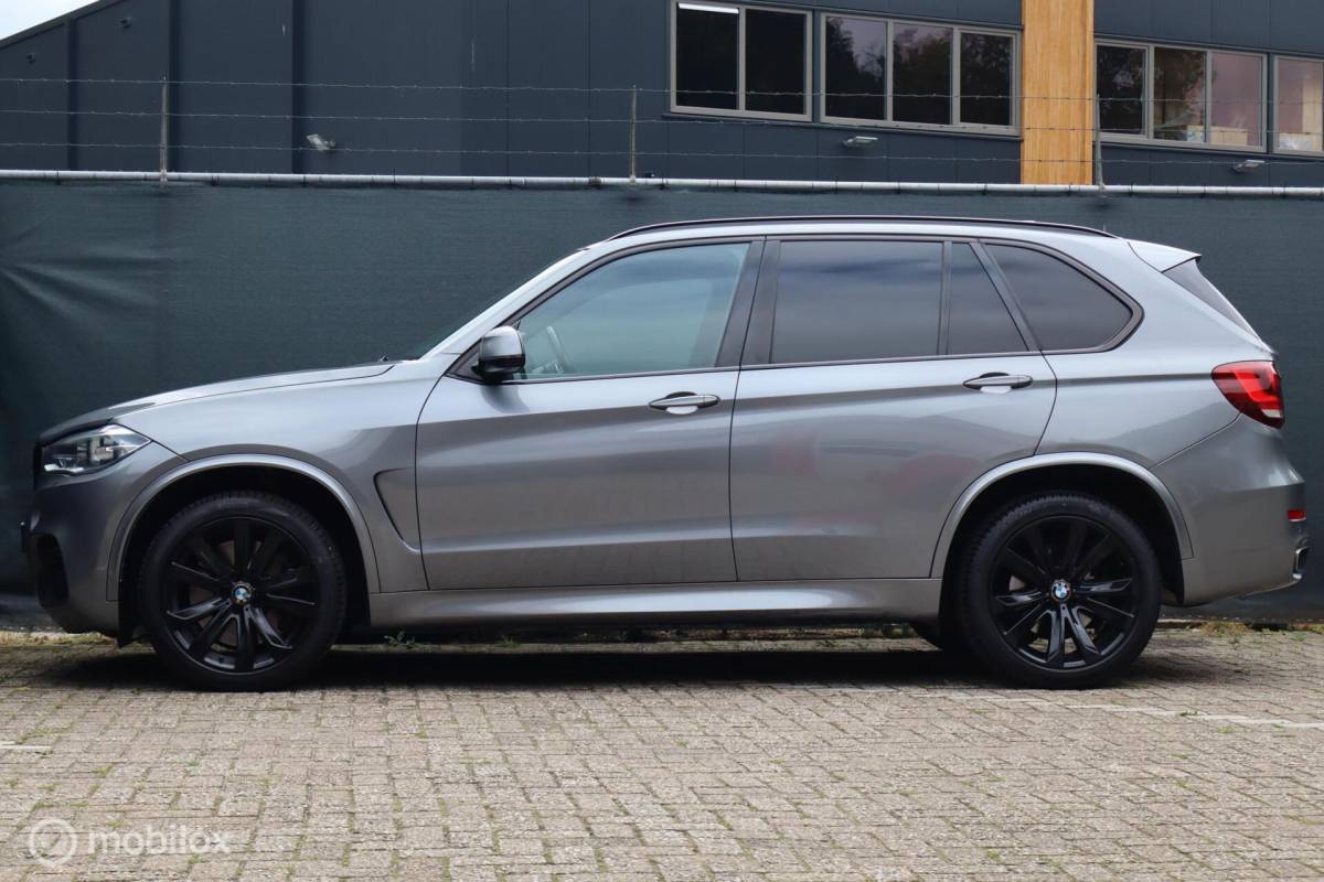 BMW X5 BMW X5 xDrive50i V8 7-zit volle auto! Pano| Head-up| M-Sport