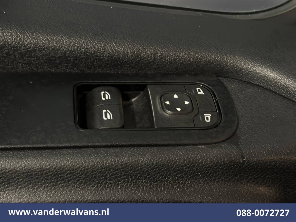 Mercedes-Benz Sprinter Mercedes-Benz Sprinter 314 CDI 143pk L3H2 Euro6 Airco | Camera | Apple Carplay | Android Auto 270 Graden Achterdeuren