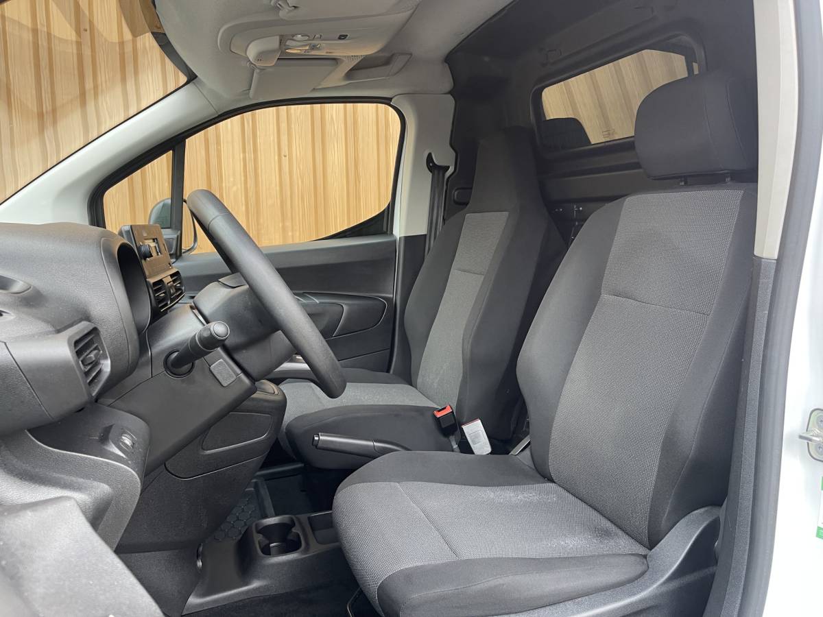 Citroën Berlingo Citroën Berlingo 1.5 BlueHDI Control | Origineel Nederlands | Nap | Automatische Verlichting | Radio | Bluetooth | Start/Stop |