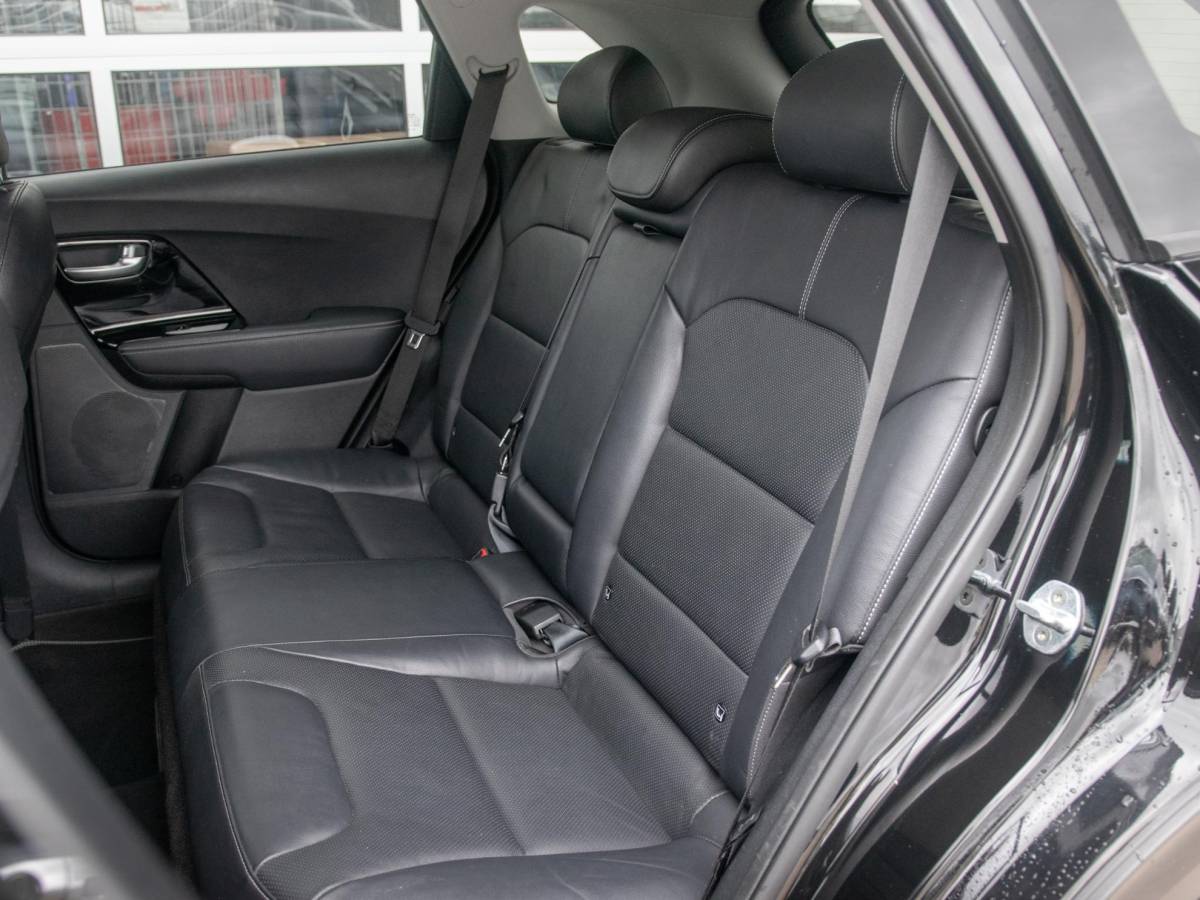 Kia Niro Kia Niro 1.6 GDi Hybrid ExecutiveLine | Leder | Clima | Adapt. Cruise | BSM | Stoel&Stuur Verw. | Xenon