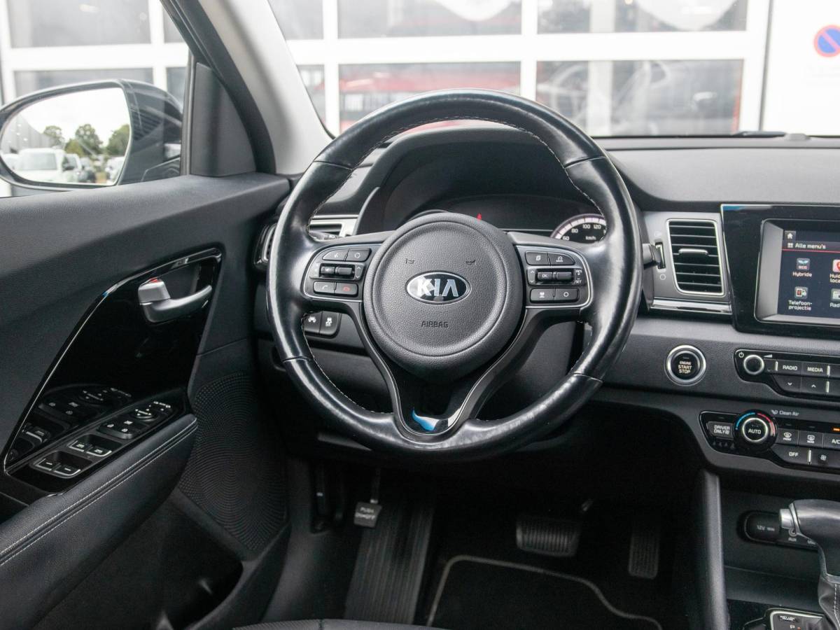 Kia Niro Kia Niro 1.6 GDi Hybrid ExecutiveLine | Leder | Clima | Adapt. Cruise | BSM | Stoel&Stuur Verw. | Xenon