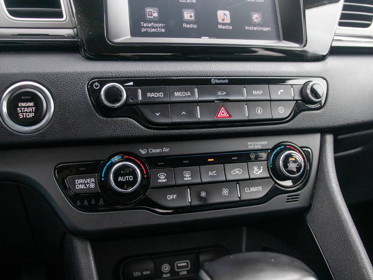 Kia Niro Kia Niro 1.6 GDi Hybrid ExecutiveLine | Leder | Clima | Adapt. Cruise | BSM | Stoel&Stuur Verw. | Xenon
