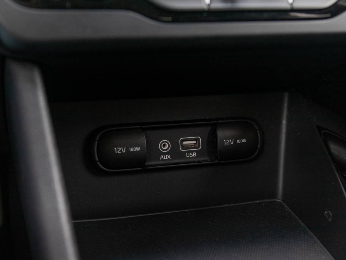 Kia Niro Kia Niro 1.6 GDi Hybrid ExecutiveLine | Leder | Clima | Adapt. Cruise | BSM | Stoel&Stuur Verw. | Xenon