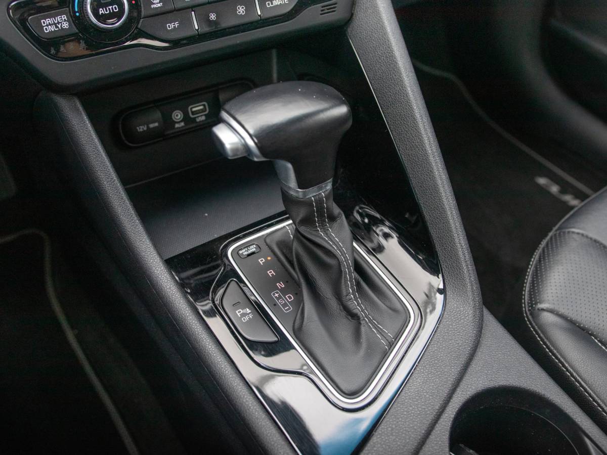 Kia Niro Kia Niro 1.6 GDi Hybrid ExecutiveLine | Leder | Clima | Adapt. Cruise | BSM | Stoel&Stuur Verw. | Xenon