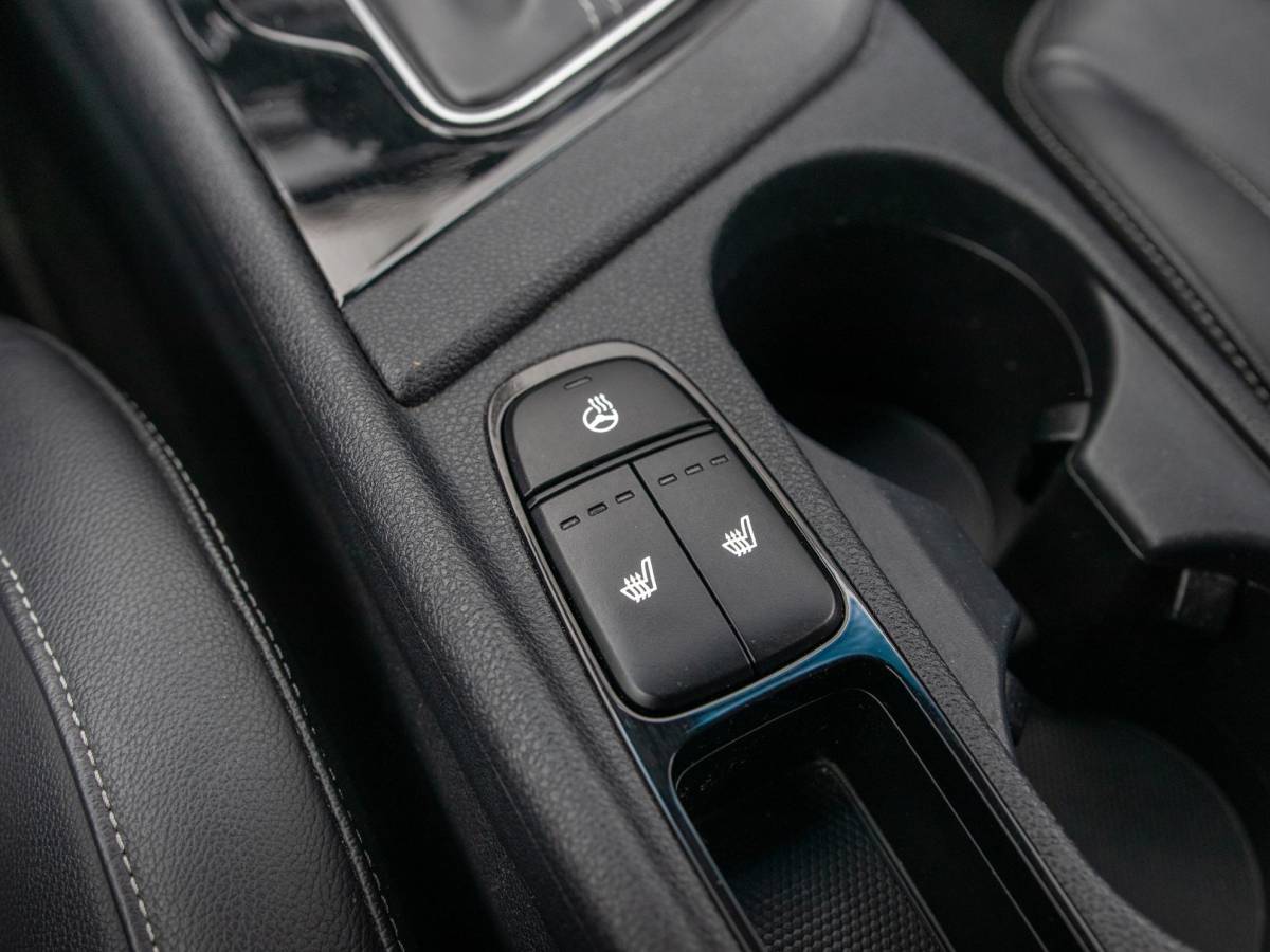 Kia Niro Kia Niro 1.6 GDi Hybrid ExecutiveLine | Leder | Clima | Adapt. Cruise | BSM | Stoel&Stuur Verw. | Xenon
