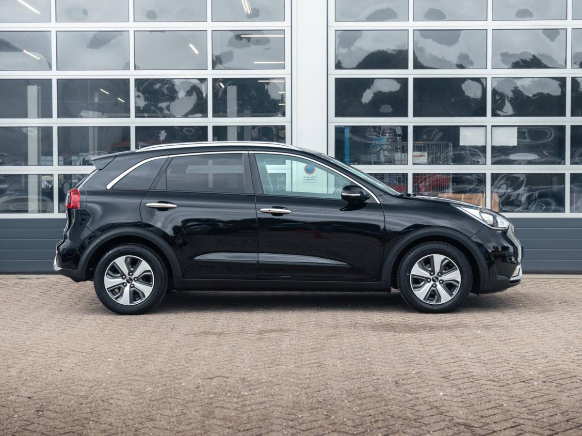 Kia Niro Kia Niro 1.6 GDi Hybrid ExecutiveLine | Leder | Clima | Adapt. Cruise | BSM | Stoel&Stuur Verw. | Xenon