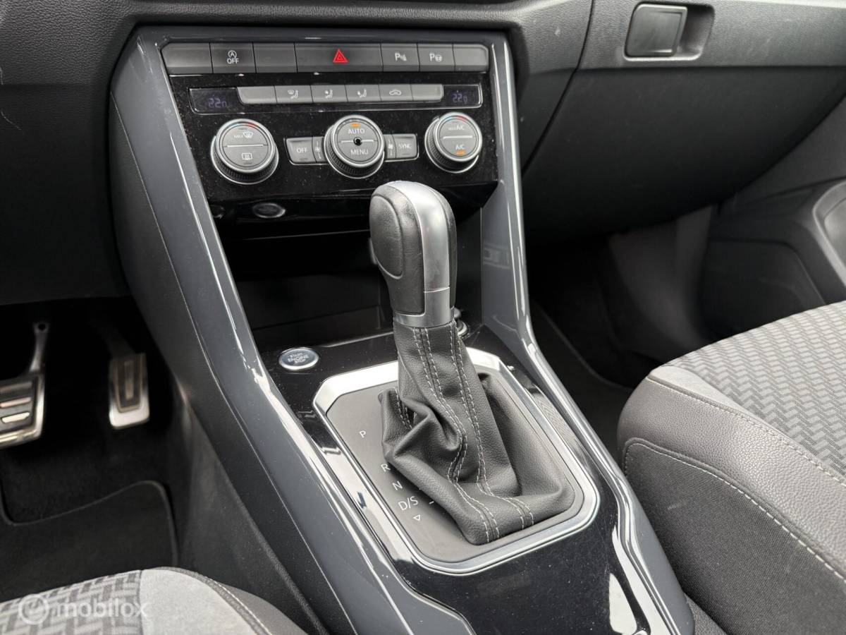 Volkswagen T-Roc Volkswagen T-Roc 1.5 TSI DSG R-line/Carplay/Camera/LED/Clima