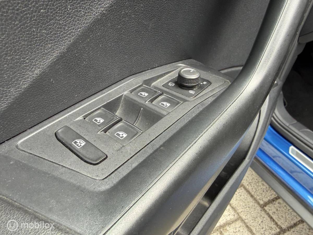 Volkswagen T-Roc Volkswagen T-Roc 1.5 TSI DSG R-line/Carplay/Camera/LED/Clima