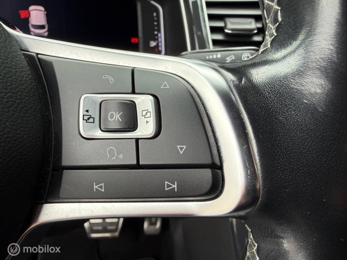 Volkswagen T-Roc Volkswagen T-Roc 1.5 TSI DSG R-line/Carplay/Camera/LED/Clima