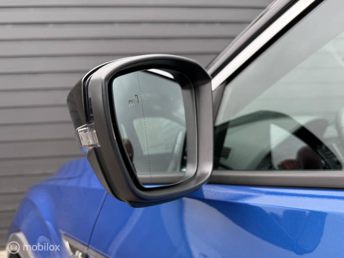 Volkswagen T-Roc Volkswagen T-Roc 1.5 TSI DSG R-line/Carplay/Camera/LED/Clima