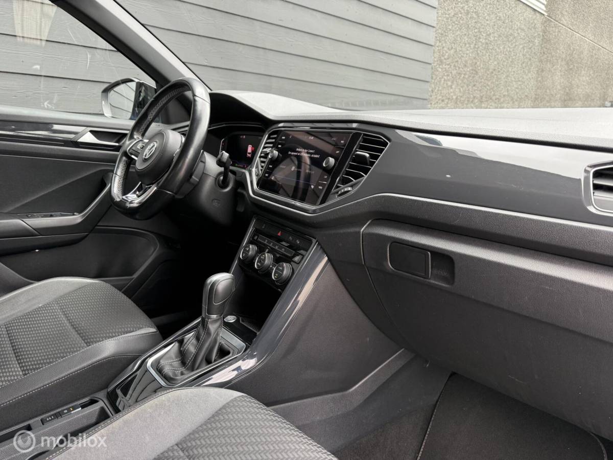Volkswagen T-Roc Volkswagen T-Roc 1.5 TSI DSG R-line/Carplay/Camera/LED/Clima