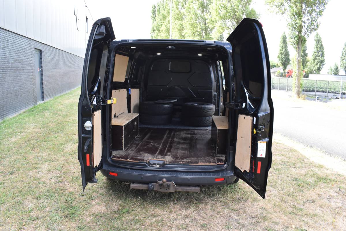 Ford Transit Custom Ford Transit Custom 310 2.0 TDCI L2H1 Sport Euro 6 Trekhaak