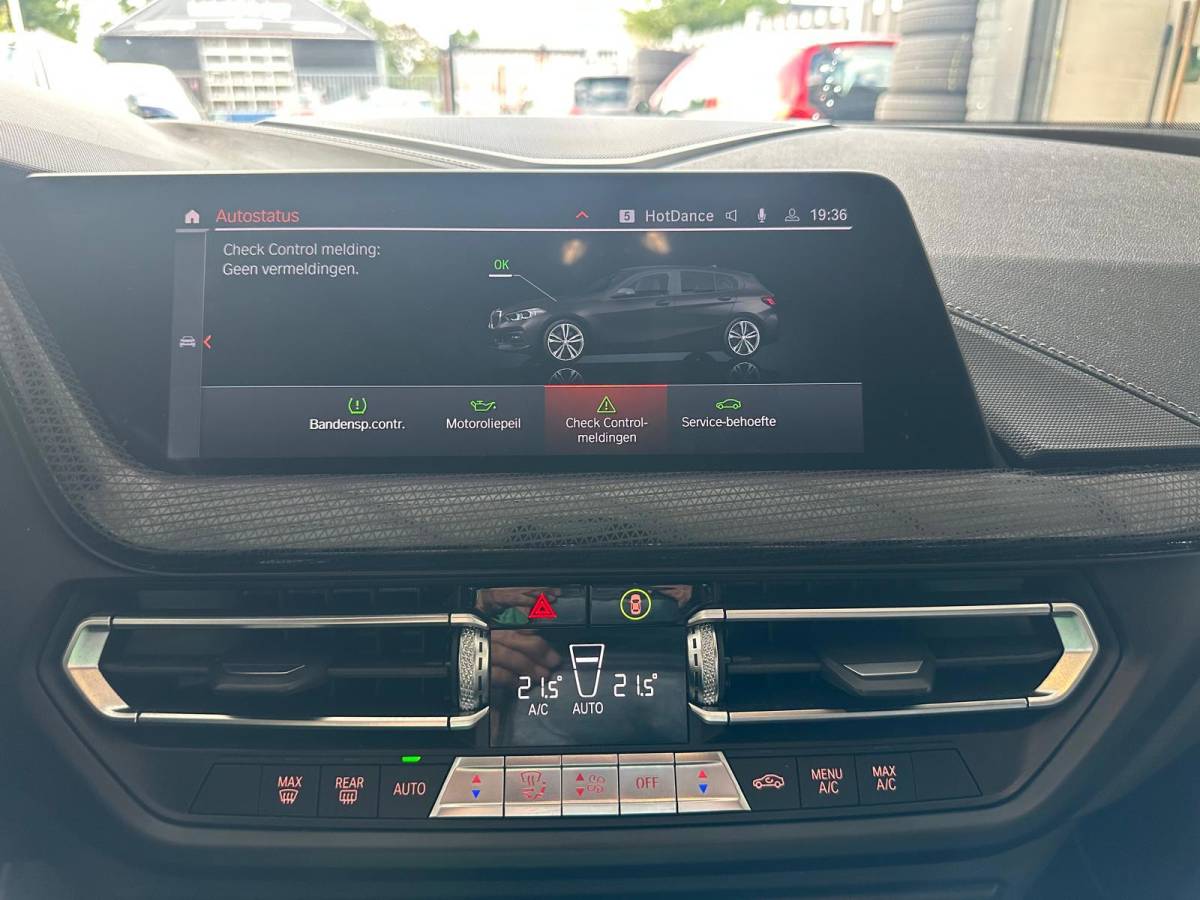 BMW 1 Serie BMW 1-serie 118i Executive Edition/AUT/140PK/BTW AUTO