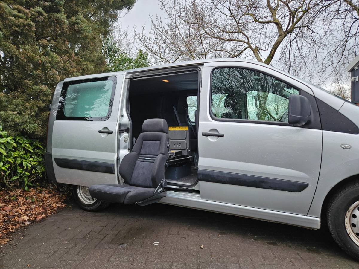 Citroën Jumpy Citroen Jumpy 12 2.0 HDI L2H1 Economy DC Rolstoelbus! Draaibare Stoel! 5-Zitplaatsen! Airco! Cruise Control!