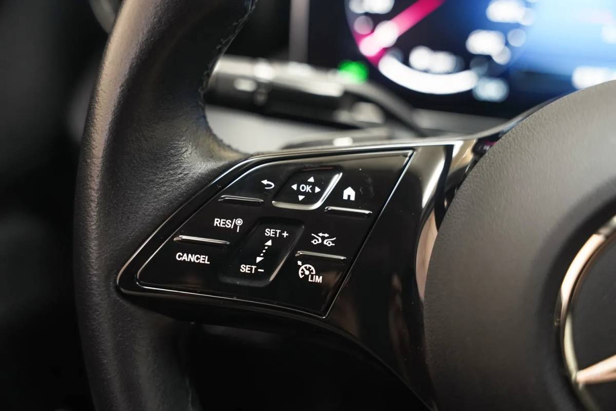 Mercedes-Benz C-Klasse Mercedes-Benz C-Klasse 200 Business Line Aut. [ Adapt.cruise Camera Stoelverwarming ]
