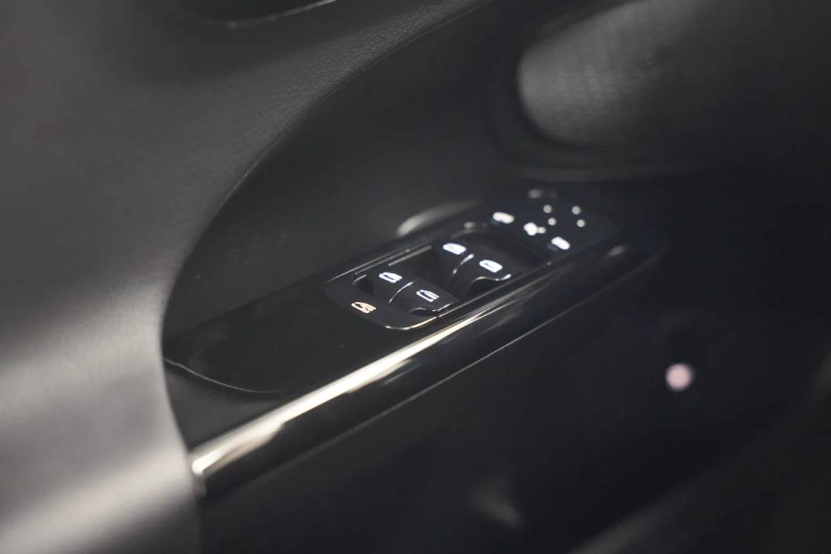 Mercedes-Benz C-Klasse Mercedes-Benz C-Klasse 200 Business Line Aut. [ Adapt.cruise Camera Stoelverwarming ]