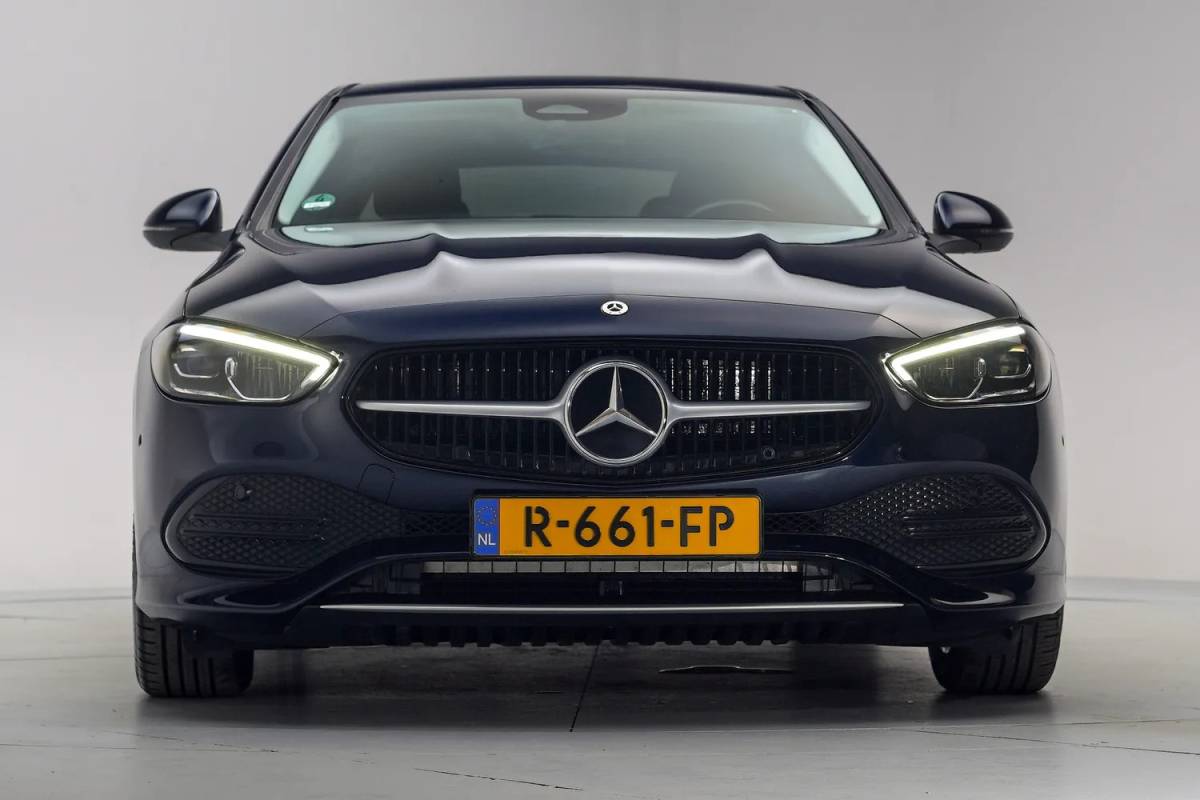 Mercedes-Benz C-Klasse Mercedes-Benz C-Klasse 200 Business Line Aut. [ Adapt.cruise Camera Stoelverwarming ]