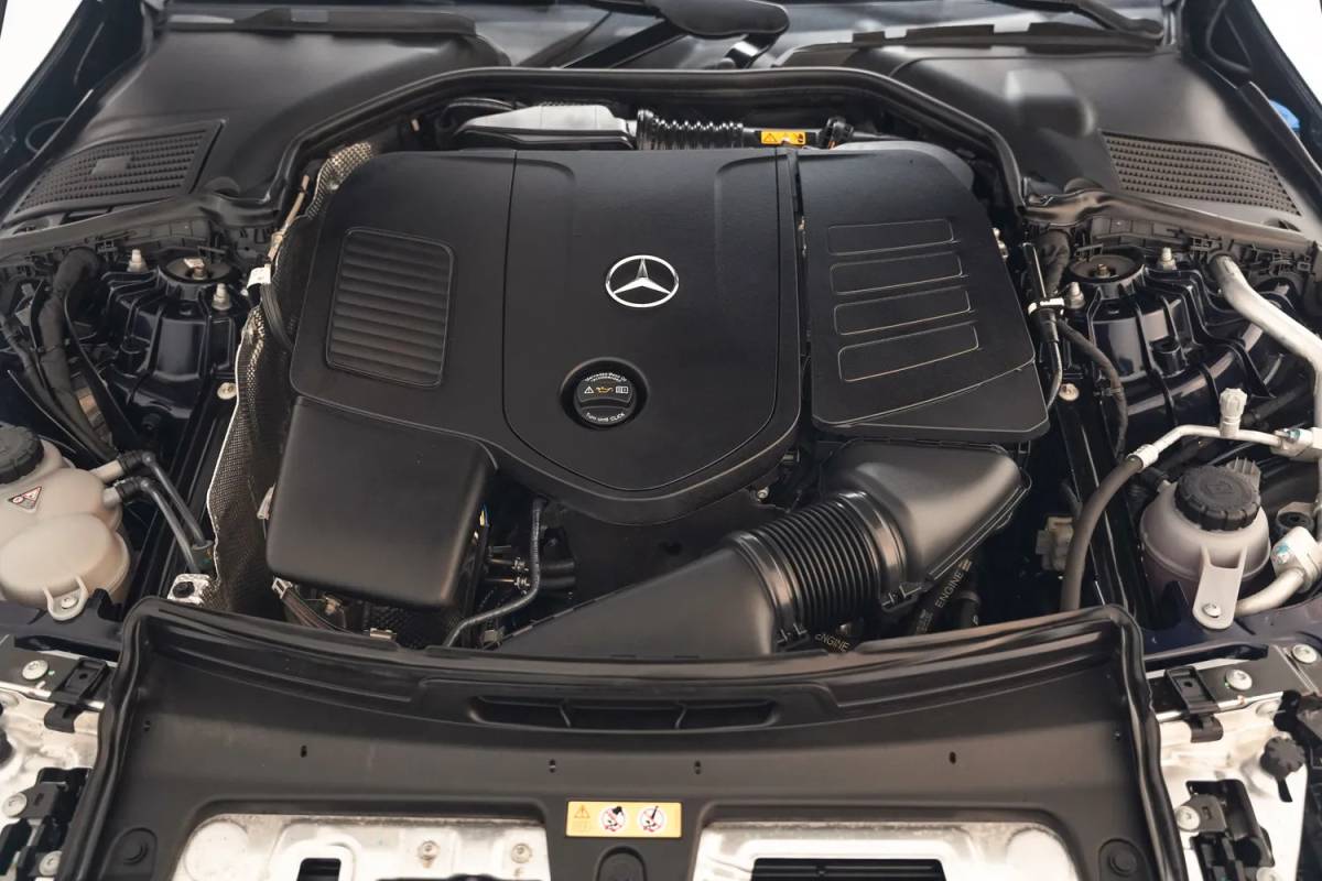 Mercedes-Benz C-Klasse Mercedes-Benz C-Klasse 200 Business Line Aut. [ Adapt.cruise Camera Stoelverwarming ]