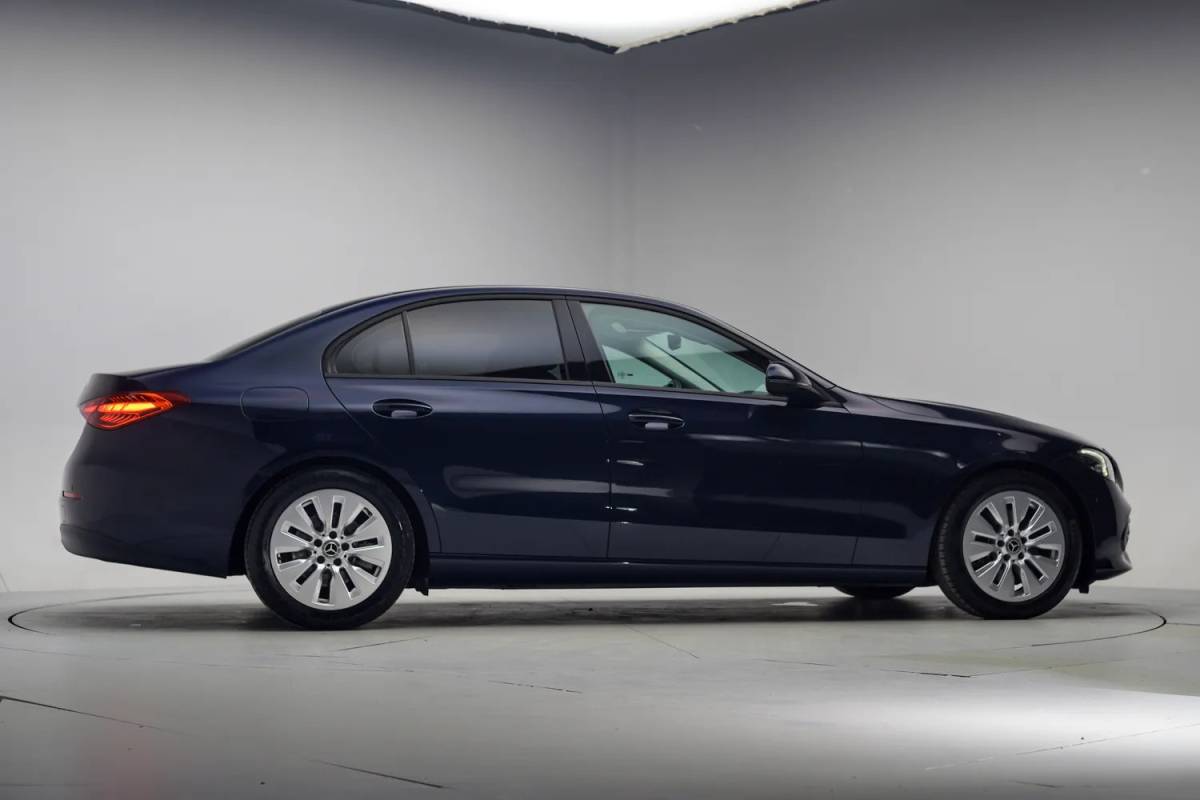 Mercedes-Benz C-Klasse Mercedes-Benz C-Klasse 200 Business Line Aut. [ Adapt.cruise Camera Stoelverwarming ]