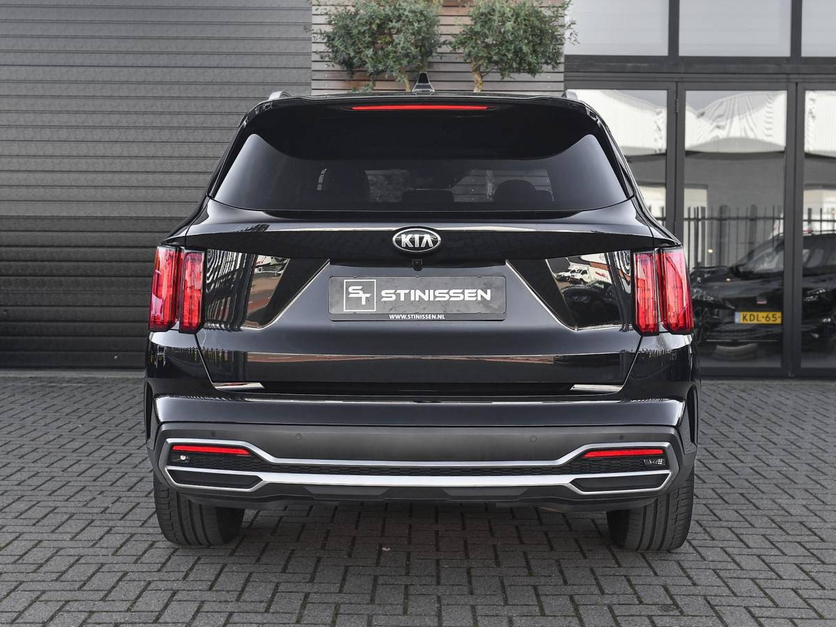 Kia Sorento Kia Sorento 1.6 T-GDI Plug-in Hybrid 4WD ExecutiveLine 5p. Leer Panoramadak Camera Adaptive cruise control Navi