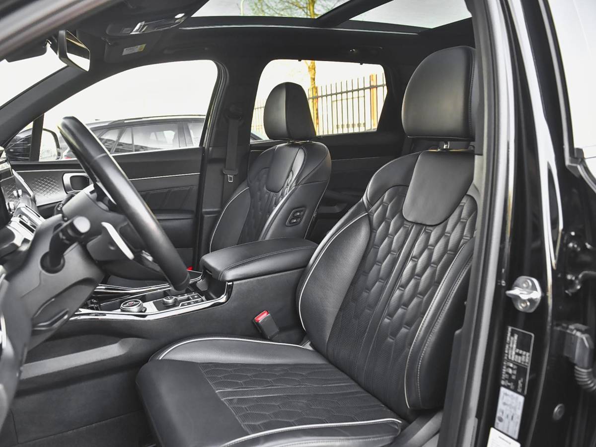 Kia Sorento Kia Sorento 1.6 T-GDI Plug-in Hybrid 4WD ExecutiveLine 5p. Leer Panoramadak Camera Adaptive cruise control Navi