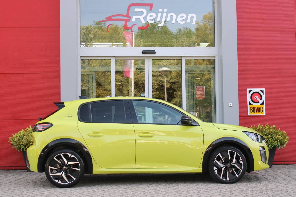 Peugeot 208 Peugeot 208 1.2 Hybrid 145PK AUTOMAAT GT | PANORAMA DAK | ADAPTIVE CRUISE CONTROL | KEYLESS ENTRY/START | LICHTMETALEN VELGEN 17″ | ACHTERUITRIJ CAMERA | FULL LED KOPLAMPEN | PARKEERSENSOREN VOOR + ACHTER | DAB+ RADIO | NAVIGATIE | SFEER VERLICHTING |