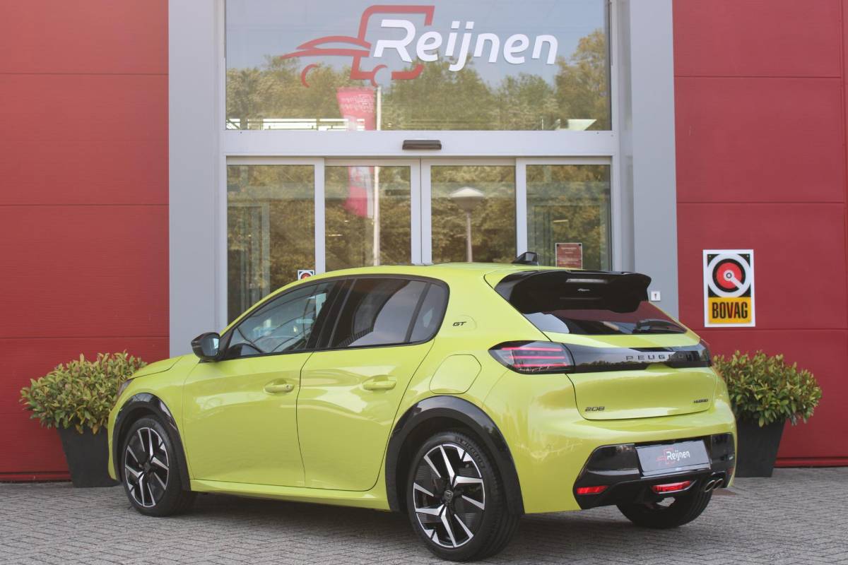 Peugeot 208 Peugeot 208 1.2 Hybrid 145PK AUTOMAAT GT | PANORAMA DAK | ADAPTIVE CRUISE CONTROL | KEYLESS ENTRY/START | LICHTMETALEN VELGEN 17″ | ACHTERUITRIJ CAMERA | FULL LED KOPLAMPEN | PARKEERSENSOREN VOOR + ACHTER | DAB+ RADIO | NAVIGATIE | SFEER VERLICHTING |