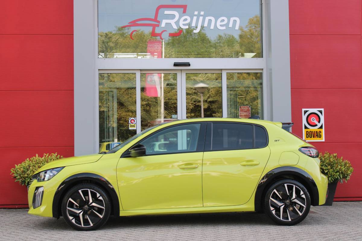 Peugeot 208 Peugeot 208 1.2 Hybrid 145PK AUTOMAAT GT | PANORAMA DAK | ADAPTIVE CRUISE CONTROL | KEYLESS ENTRY/START | LICHTMETALEN VELGEN 17″ | ACHTERUITRIJ CAMERA | FULL LED KOPLAMPEN | PARKEERSENSOREN VOOR + ACHTER | DAB+ RADIO | NAVIGATIE | SFEER VERLICHTING |