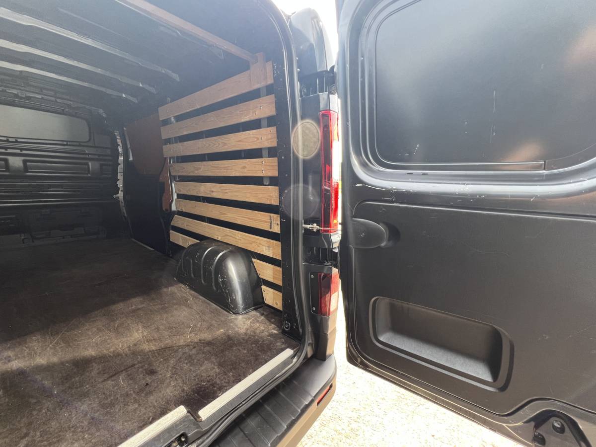 Renault Trafic Renault Trafic 2.0 dCi 130 T30 L2H1 Work Edition
