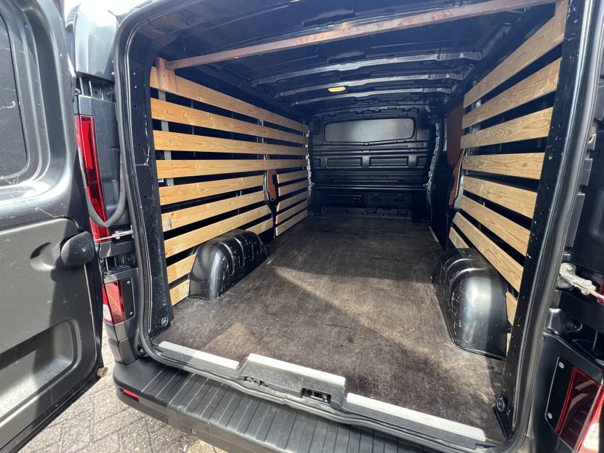 Renault Trafic Renault Trafic 2.0 dCi 130 T30 L2H1 Work Edition